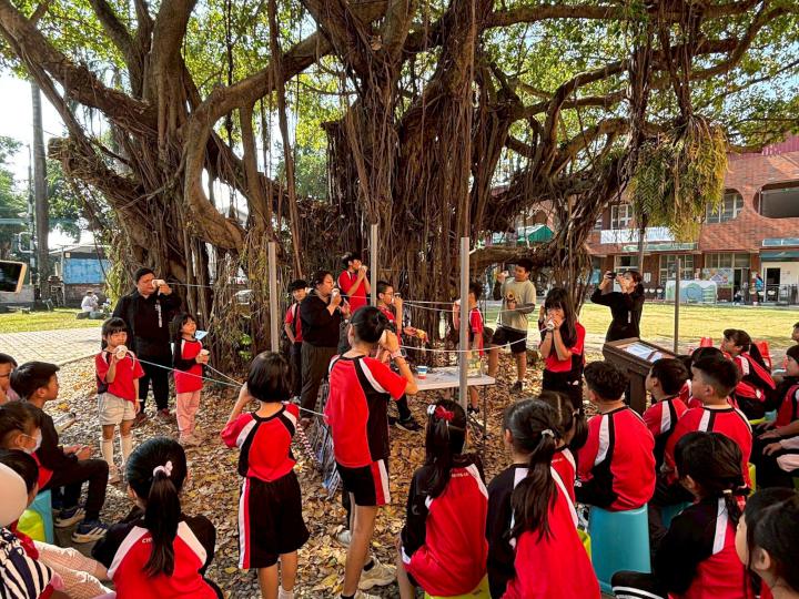 高市阿蓮區中路國小創校103週年運動會 首棵列受保護百年榕樹同步揭牌