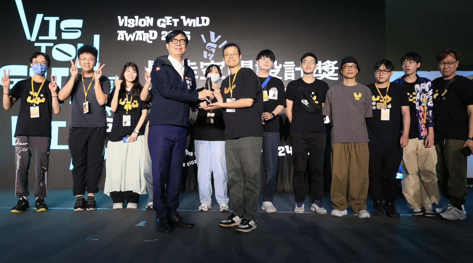 2025年放視大賞評選51獎項 陳其邁表揚最佳空間設計特別獎正修科大數媒系