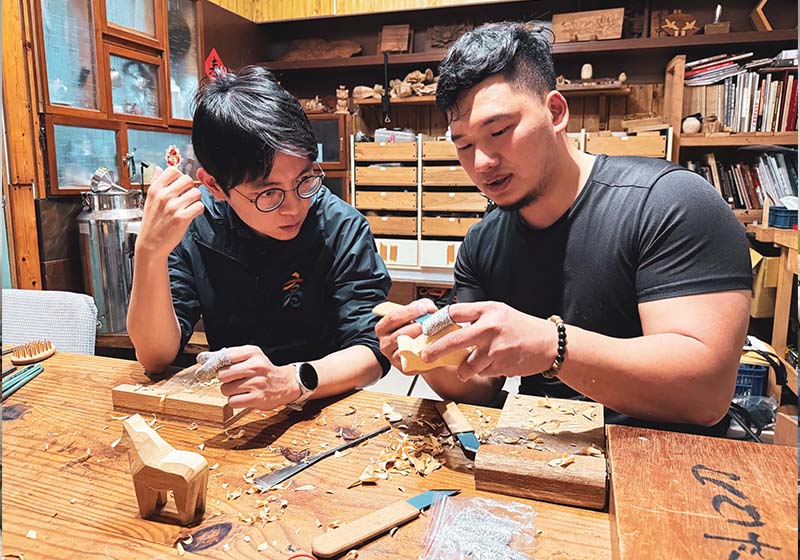高市青年局扶助木雕學堂推環島教學計畫 社群分享教學點滴推廣技藝魅力