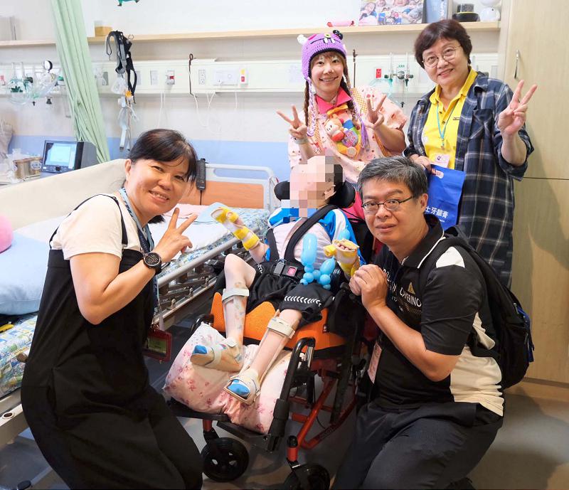 高市民生醫院等4單位前進飛象家園 推熊抱歡樂、氣球魔法嘉年華