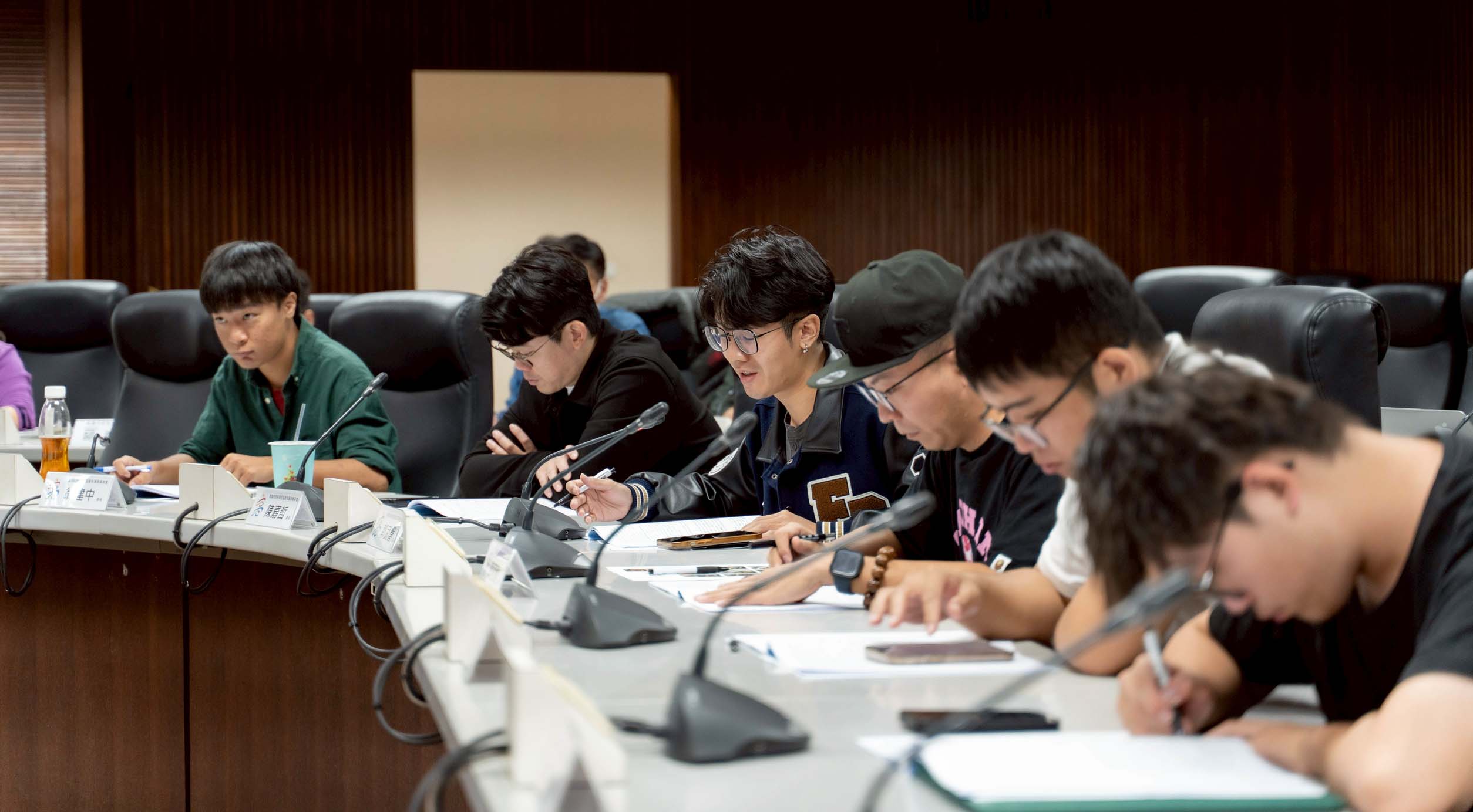 高市府第4屆青年事務委員會第4次委員會 聚焦寵物友善公車、殯葬服務提案