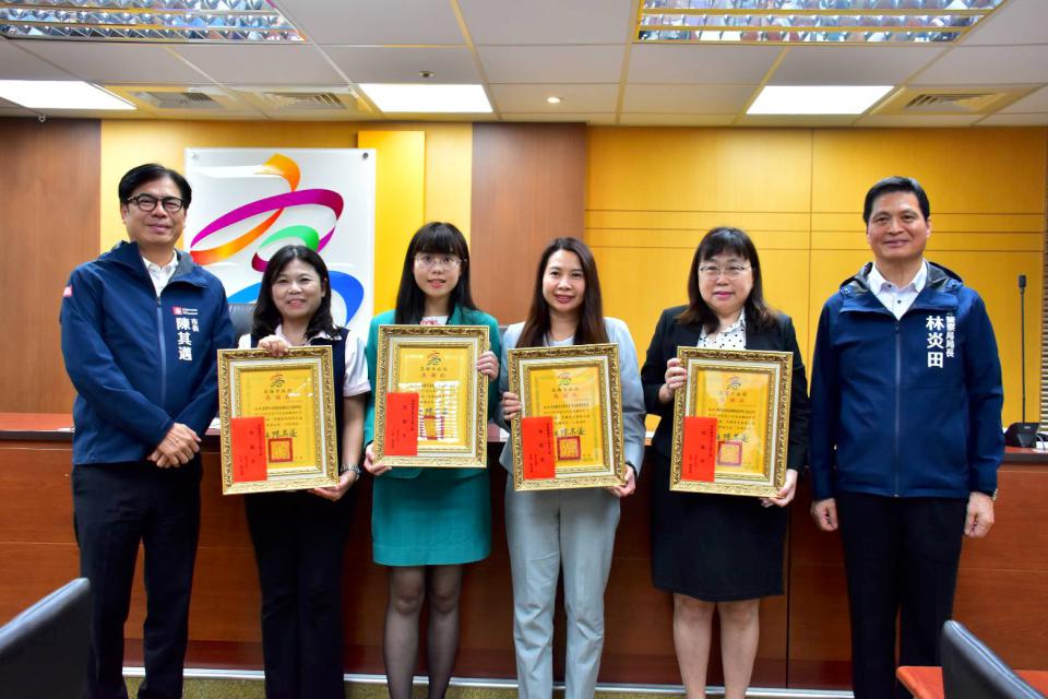 高市府114年第5次治安會報 陳其邁表揚協助阻詐有功人員