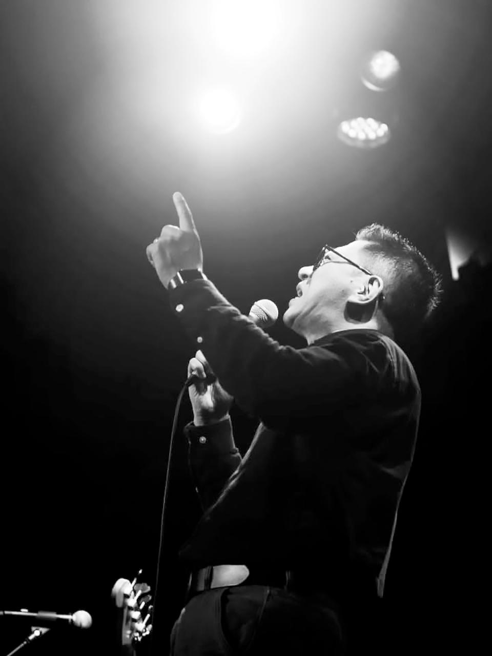 【第311期】前重唱組合成員李驥現身高雄PUB音樂餐廳 登台獻唱經典代表作饗樂樂迷