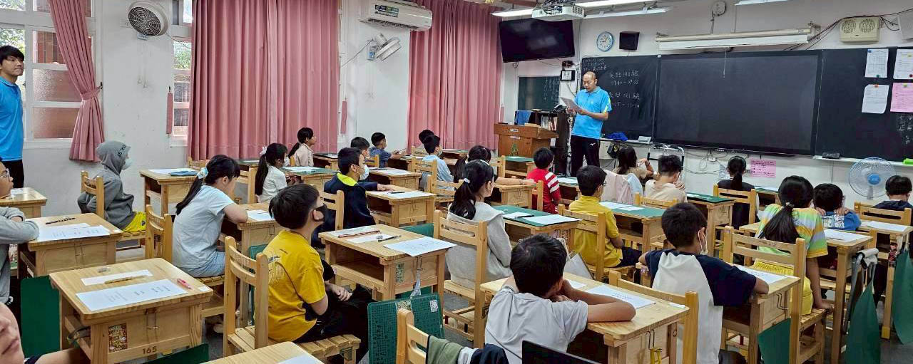 一甲國中第八屆北高雄英數能力競賽 4區200名國小生競技英數人工智慧