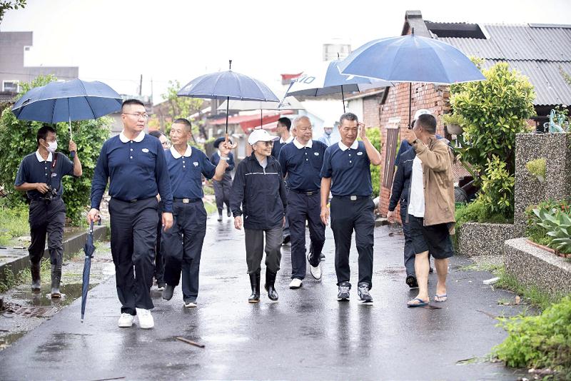 丹娜絲颱風災情仍在  高雄慈濟與全台志工戮力修繕   林碧玉呼籲閒置校舍緊急安置長者 thumbnail