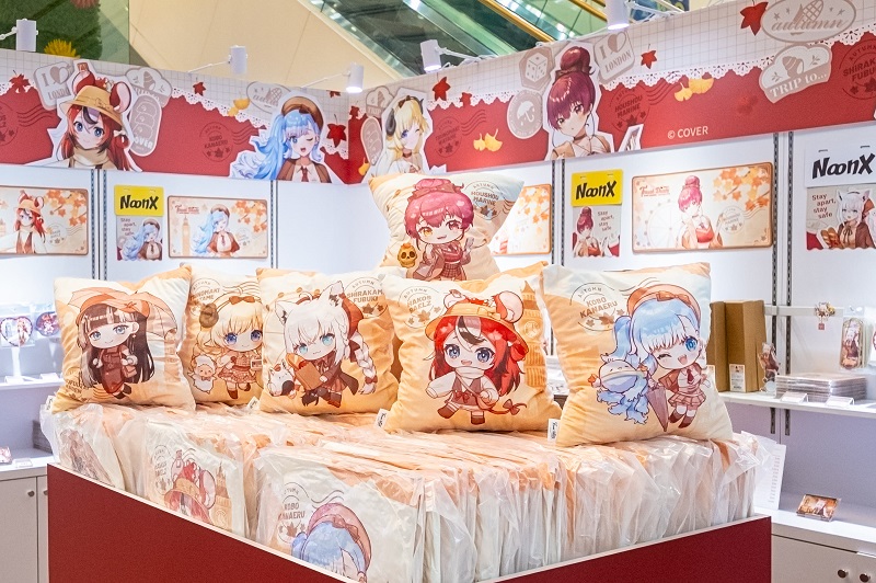 秋色、英倫風情一次收藏！hololive production《秋色｜倫敦旅行日記》快閃店 高雄登場！