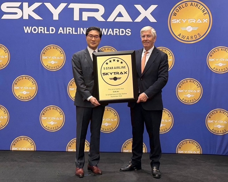 長榮航空勇奪SKYTRAX「全球最佳豪華經濟艙」、「最佳豪華經濟艙服務用品」及「全球最佳家庭友善航空公司」三項世界第一