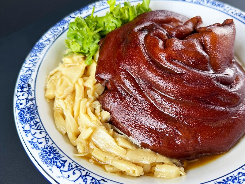 尾牙不用等年底！高雄翰品1031搶先開桌、好運開抽，「翰你搶先呷尾牙」十道澎湃桌菜每人1,380元　加碼抽住宿券好禮