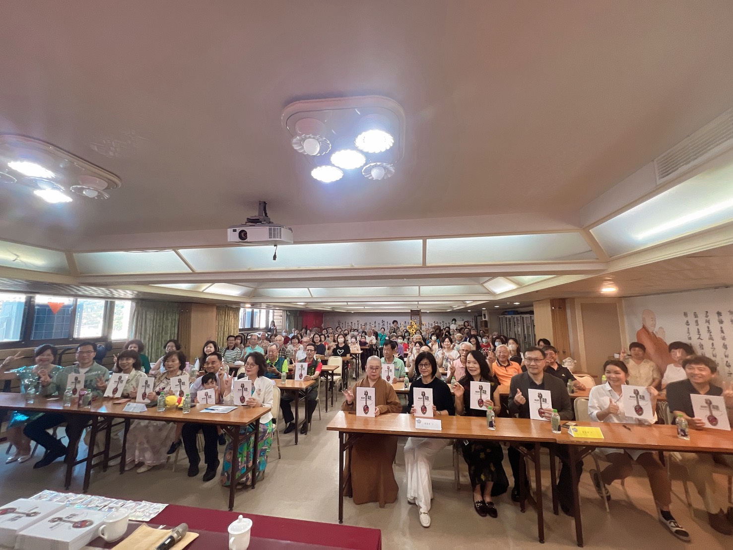 收藏40國文化於方寸之間　《賞玩世界湯匙》新書暨世界湯匙展高雄登場