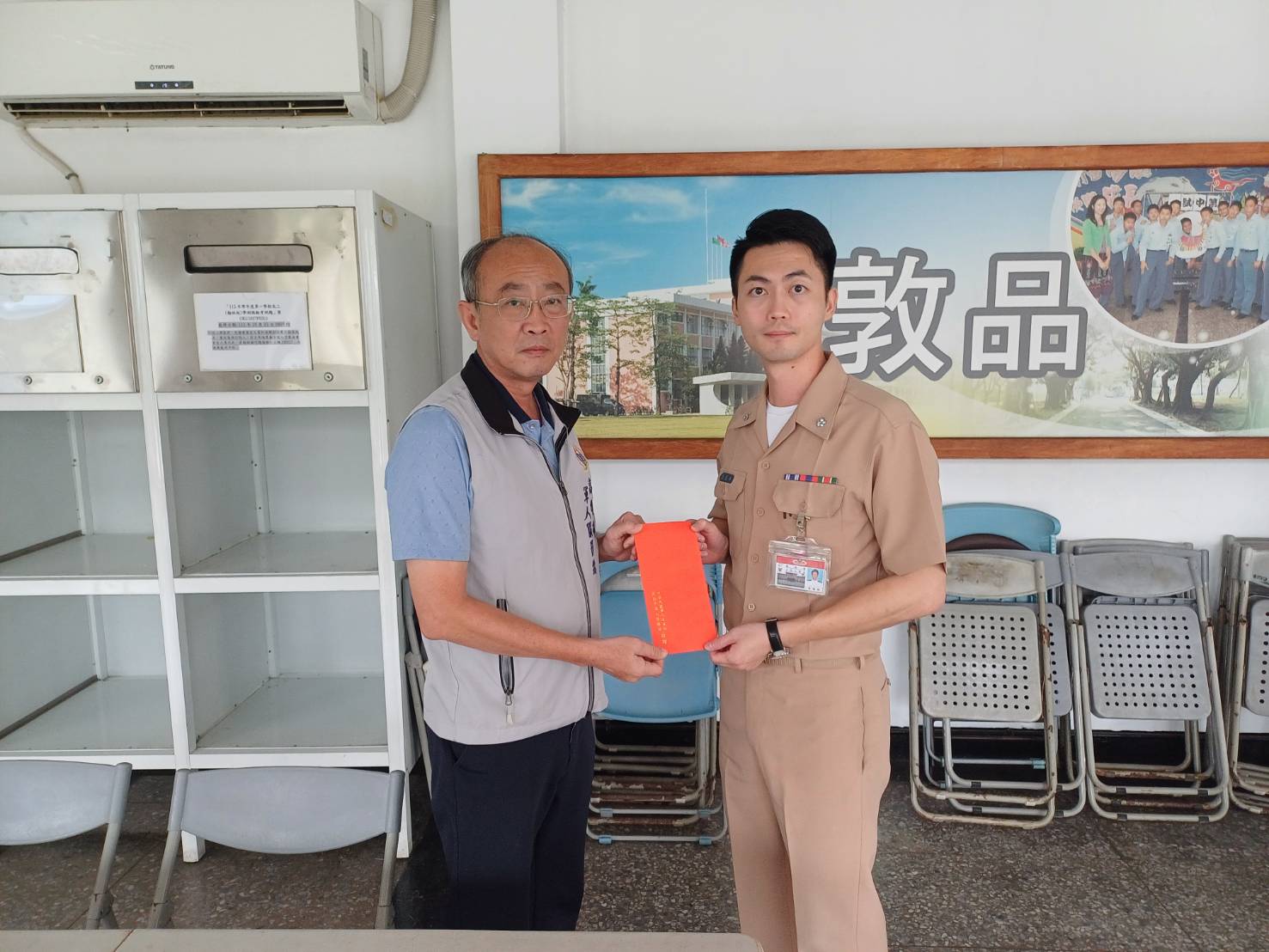 高市軍人服務站關懷官兵眷屬　致贈慰問金傳遞溫暖