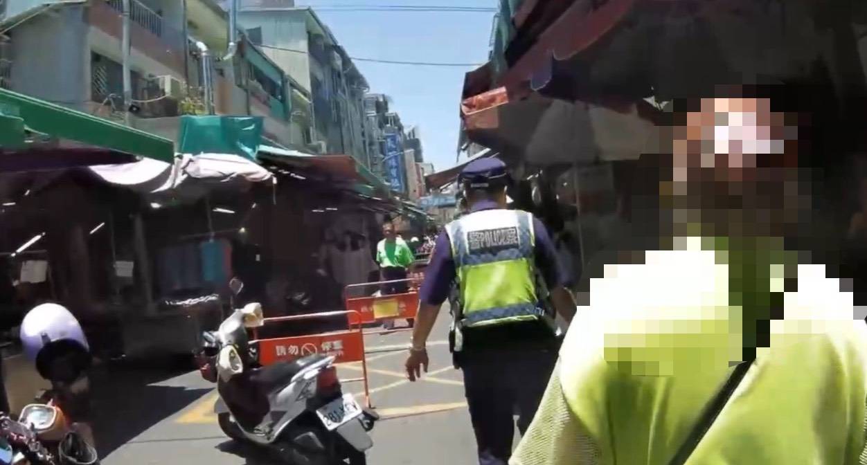 婦市場試衣時錢包疑似遭竊，警獲報調查釐清依法偵辦