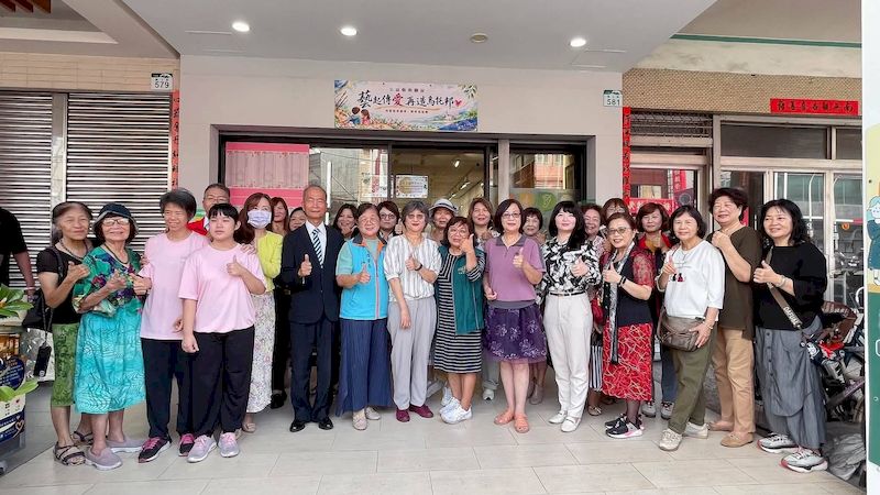 藝術不只是高懸於美術館牆上的珍品，更是點亮弱勢生命、溫暖社會角落的強大力量