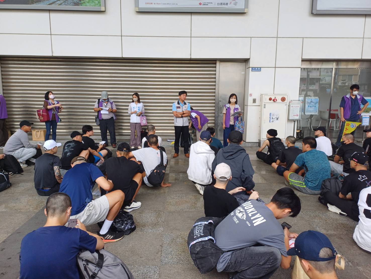 陸軍第2254梯次役男入營 高雄市軍人服務站暖心歡送籲平安服役